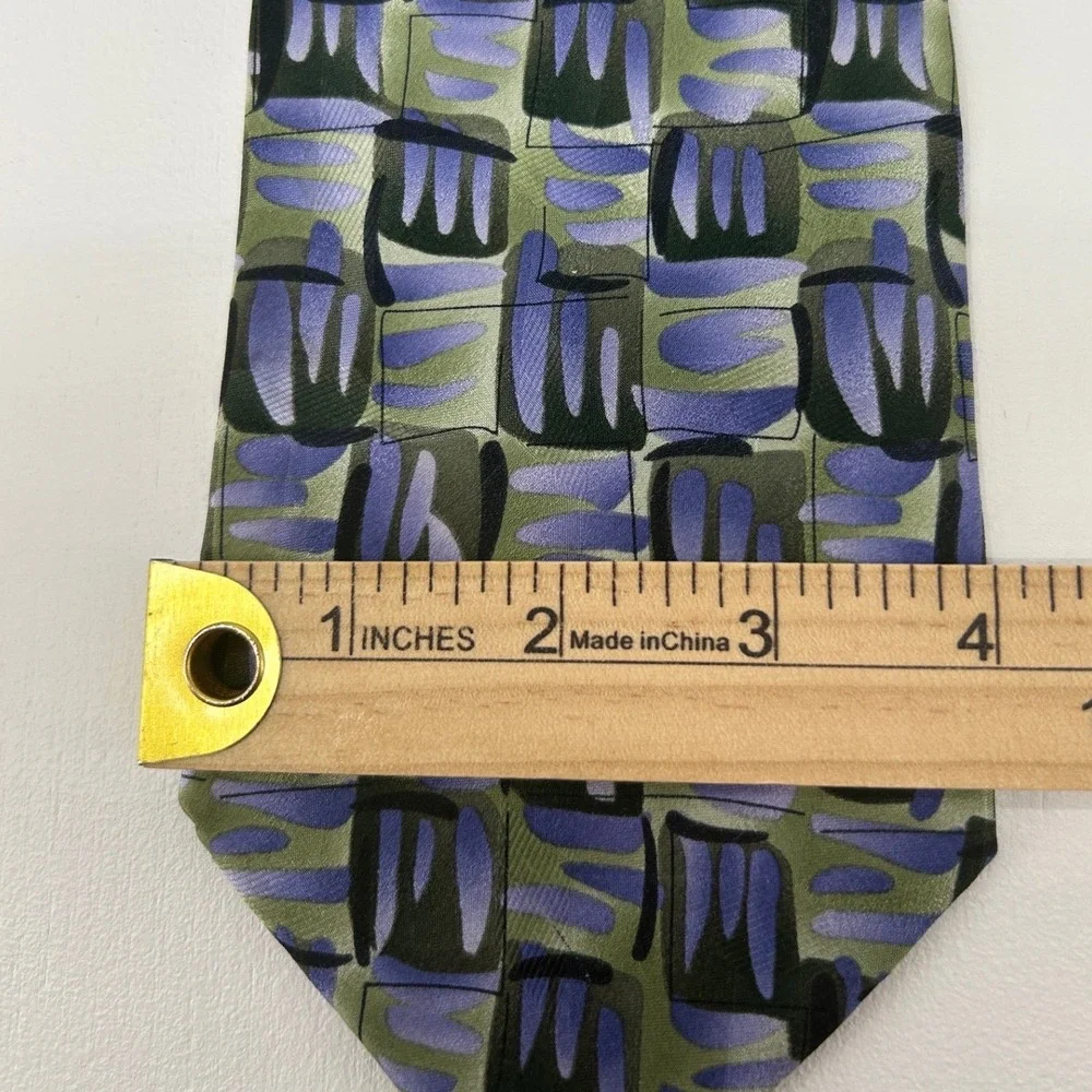 J. Garcia Mens Silk Tie Flaming Meadow Limited Collection 44 Purple Green